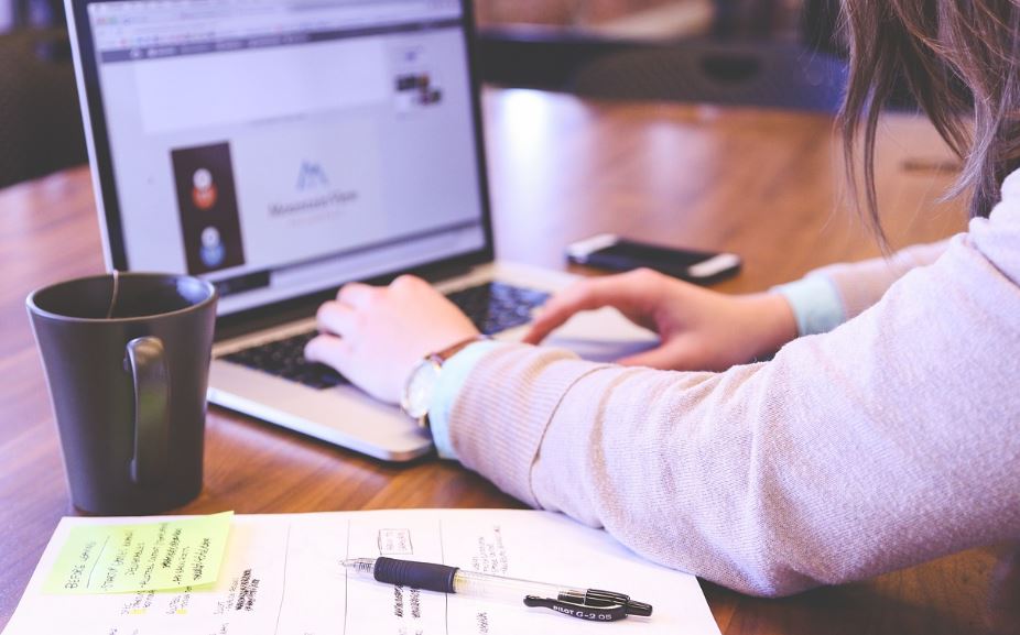 psaní na počítači